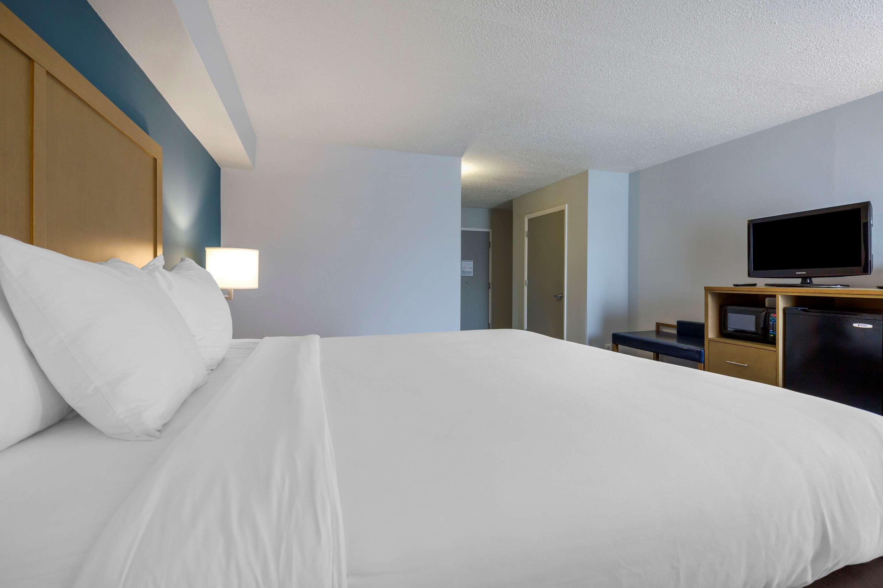 Comfort Inn & Suites Alexandria West Exteriér fotografie