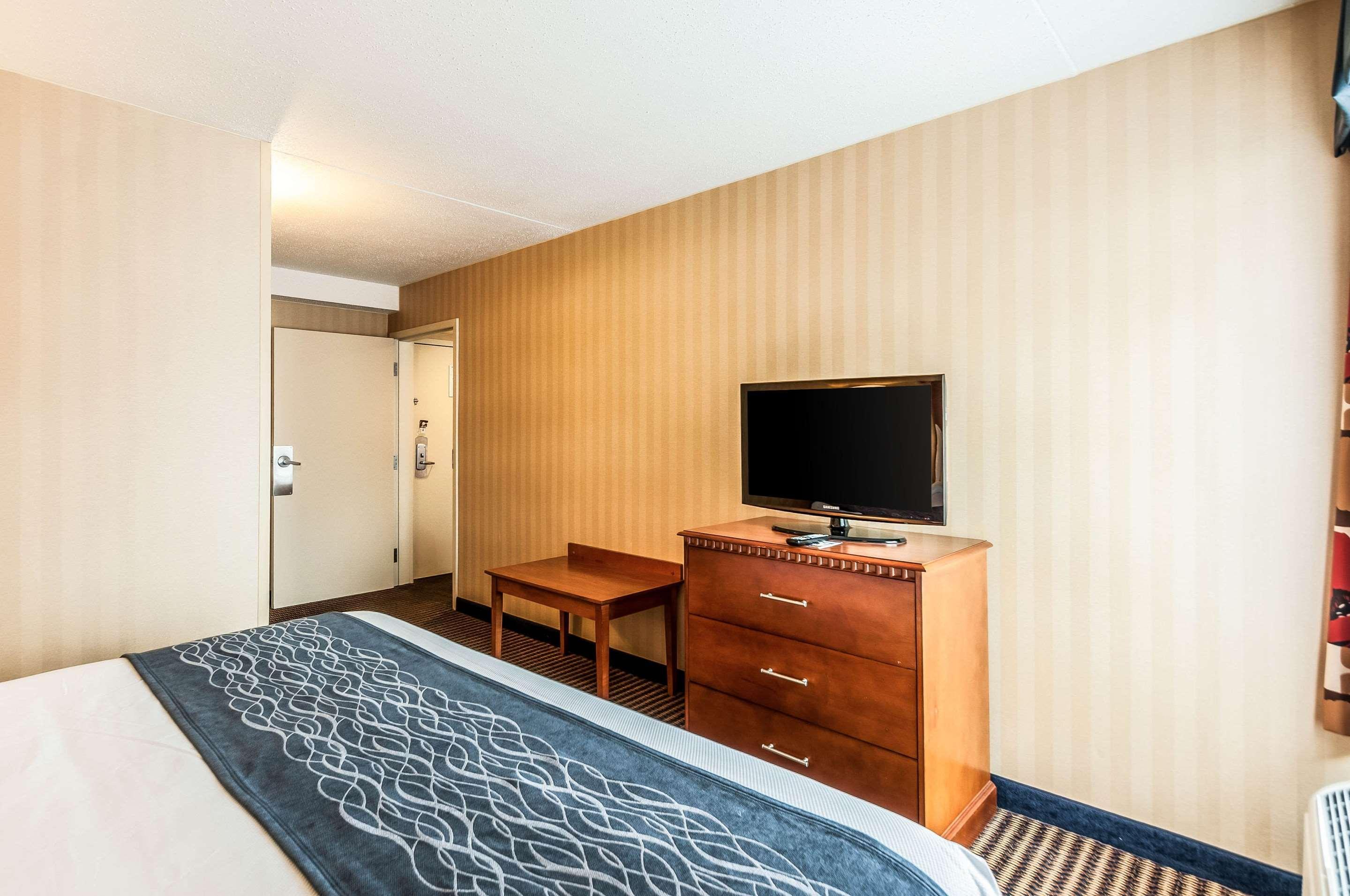 Comfort Inn & Suites Alexandria West Exteriér fotografie