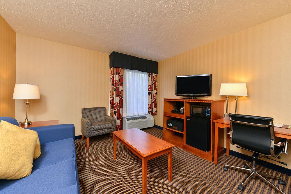 Comfort Inn & Suites Alexandria West Exteriér fotografie