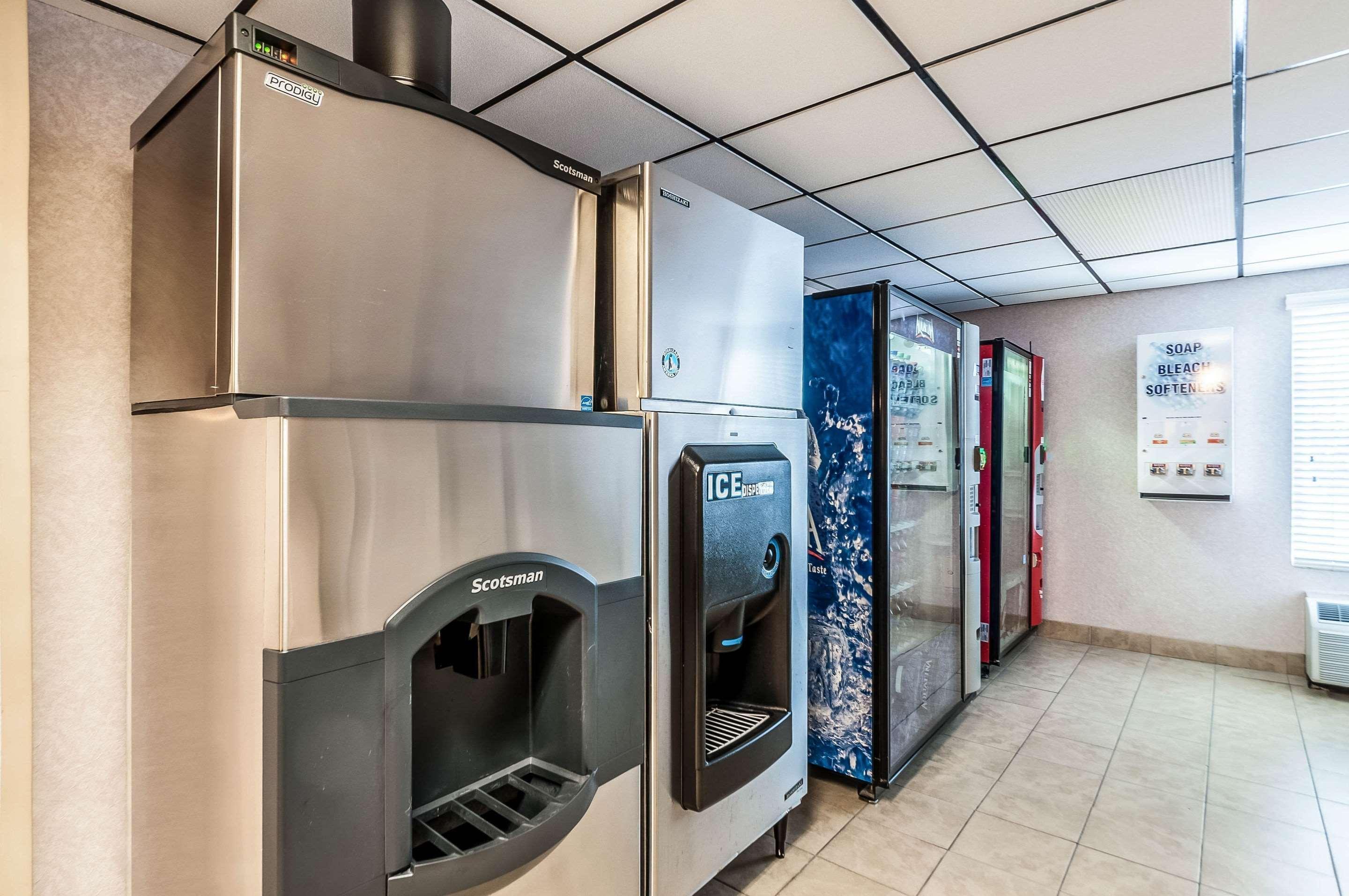 Comfort Inn & Suites Alexandria West Exteriér fotografie