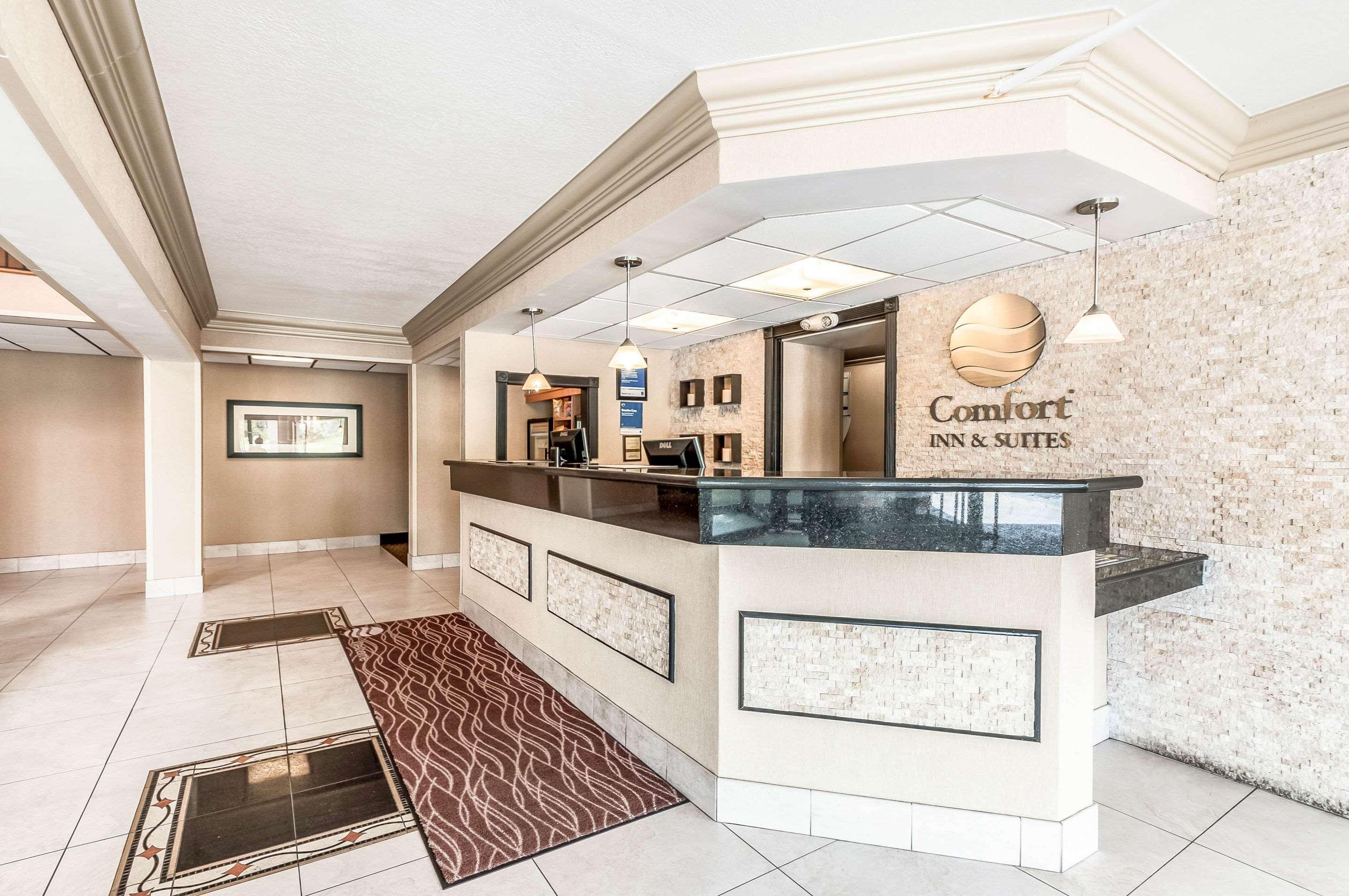 Comfort Inn & Suites Alexandria West Exteriér fotografie