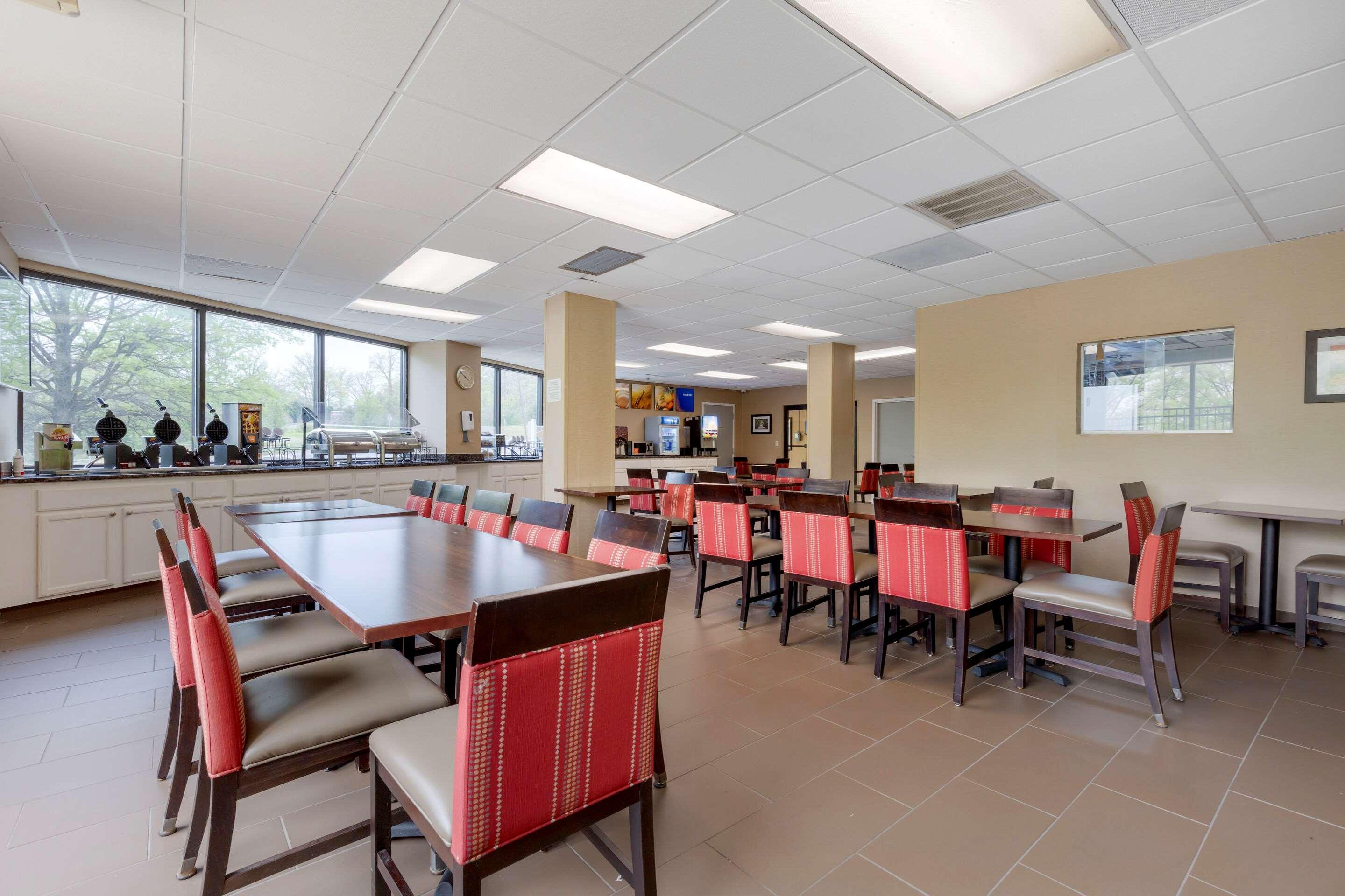 Comfort Inn & Suites Alexandria West Exteriér fotografie